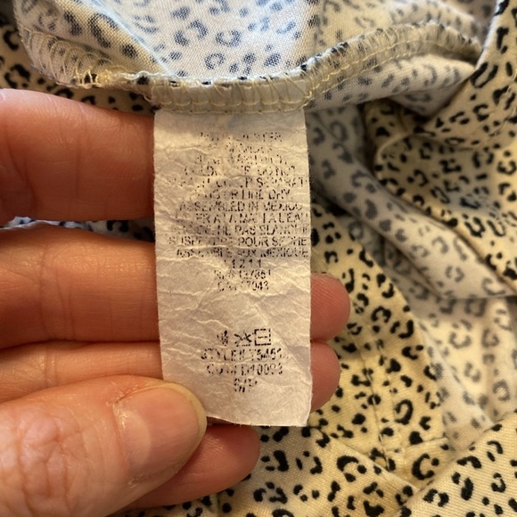 Gaze beige and black animal print long sleeve crew neck slightly cropped tee S - Picture 5 of 5